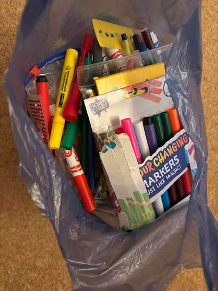 Photo of free Bag of felt tips, crayons and pencils (Hoddesdon SG13) #1