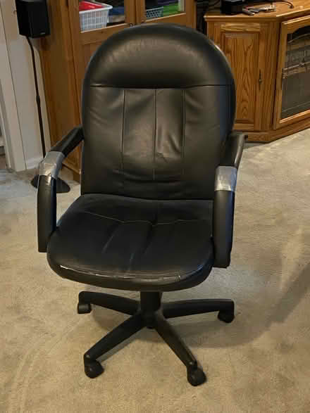Photo of free Office chair (Southdown. & QEW) #1