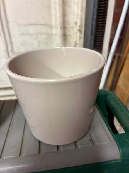 Photo of free Off-white 12 cm tall ceramic house plant pot (Great Boughton CH3) #1