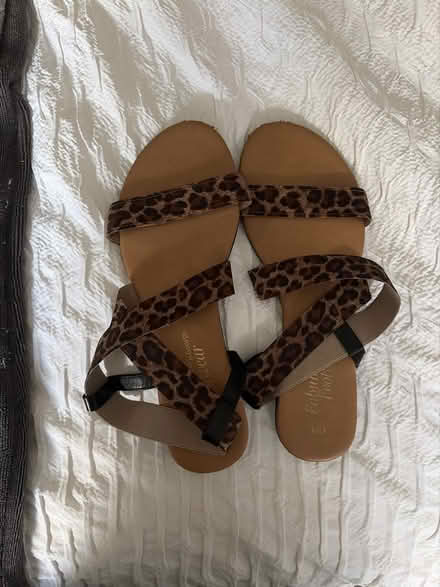 Photo of free Size 7 sandles - asda (Park street st albans AL2) #1