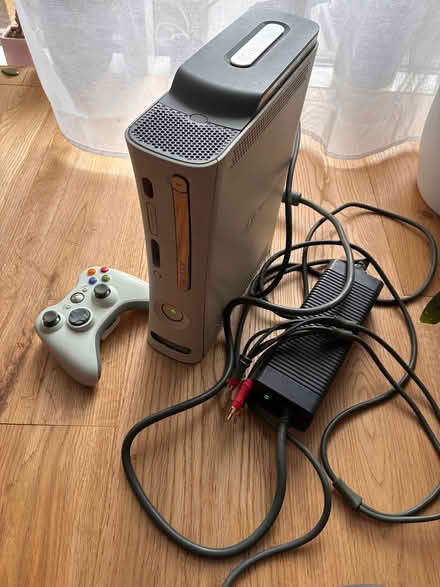 Photo of free Broken X-Box 360 (Wandsworth SW18) #1
