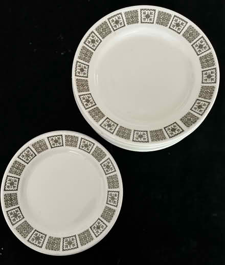 Photo of free Dinner plates (Clapham SW4) #1