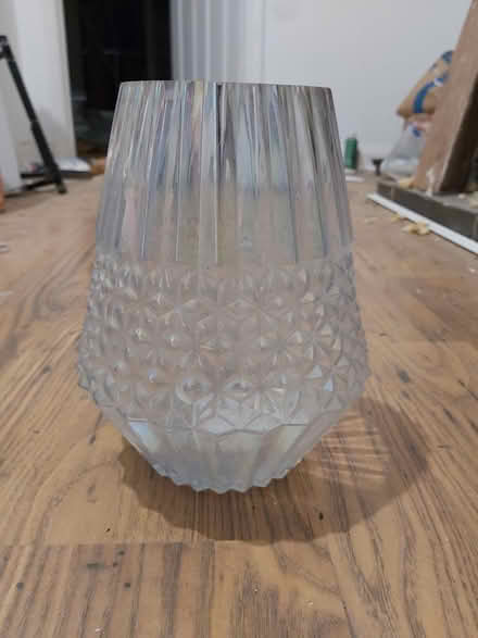Photo of free Vase glass clear (Dallow LU1) #3