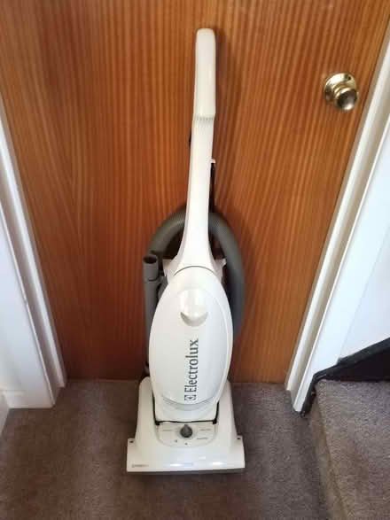 Photo of free Hoover (Winton BH9) #2