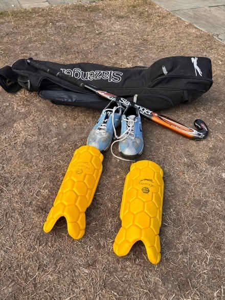 Photo of free Hockey set: stick, bag, pads, shoes (Benson OX10) #1