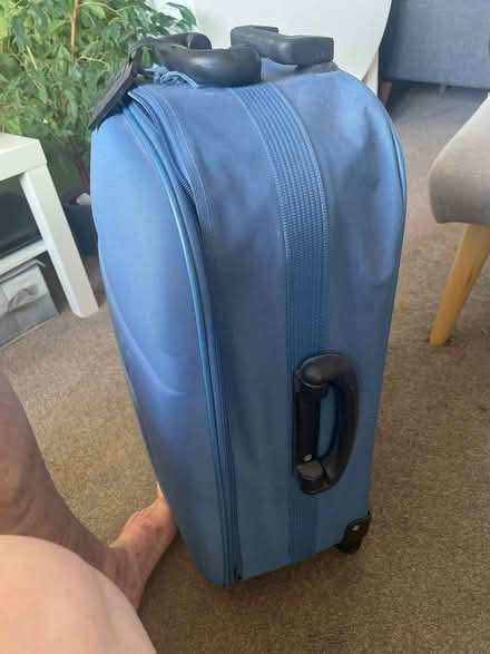 Photo of free Blue suitcase on wheels with extendable handle (Emscote Mill CV34) #2