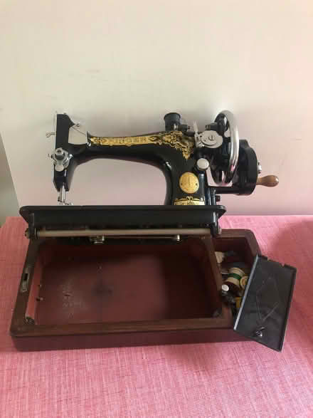 Photo of free Sewing machine (New Hinksey OX1) #2