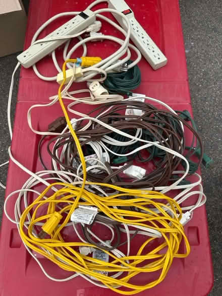 Photo of free AV Cables and other cords (84th & Washington) #4