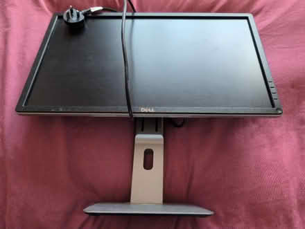 Photo of free Dell monitor & stand (Ecclesall, S11) #1