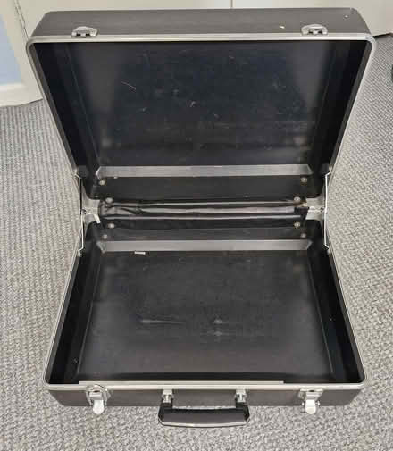 Photo of free solid case (Broadsone BH18) #2