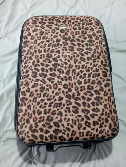 Photo of free Medium suitcase (CR44EX CR4) #1