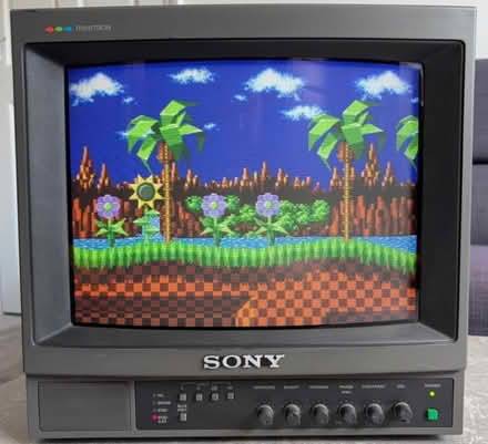 Photo of old sony trinitron monitors/tvs (Ashover DE55) #1
