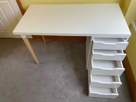 Photo of free Desk with drawers (Oakes HD3) #2