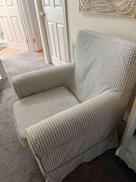 Photo of free Small armchair checked cotton (Urmston M41) #1