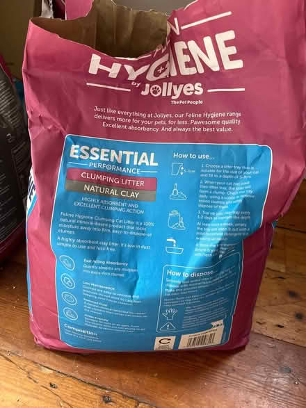 Photo of free Clumping cat litter (Knockholt/Dunton Green TN14) #2