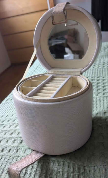 Photo of free Jewellery box (Bexleyheath DA6) #2
