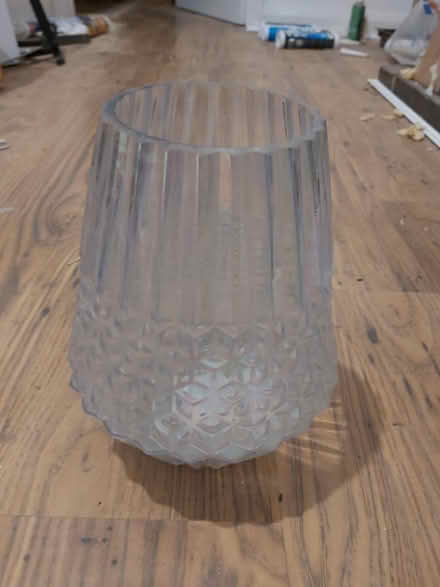 Photo of free Vase glass clear (Dallow LU1) #2