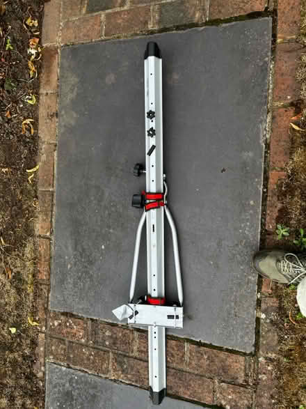 Photo of free Halfords bike rack for roof bars (Orpington BR6) #2
