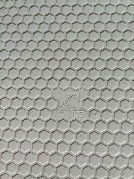 Photo of free 9 wall tiles, white patterned (Ormskirk) #4