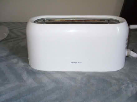 Photo of free Kenwood white 4-slice toaster (Five Ways B15) #1