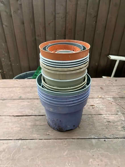 Photo of free various plastic pots (RG4) #1