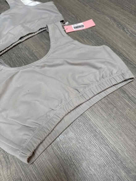 Photo of free 2 Sports Bra/Crop Tops. Size 34 (Southsea PO4) #3
