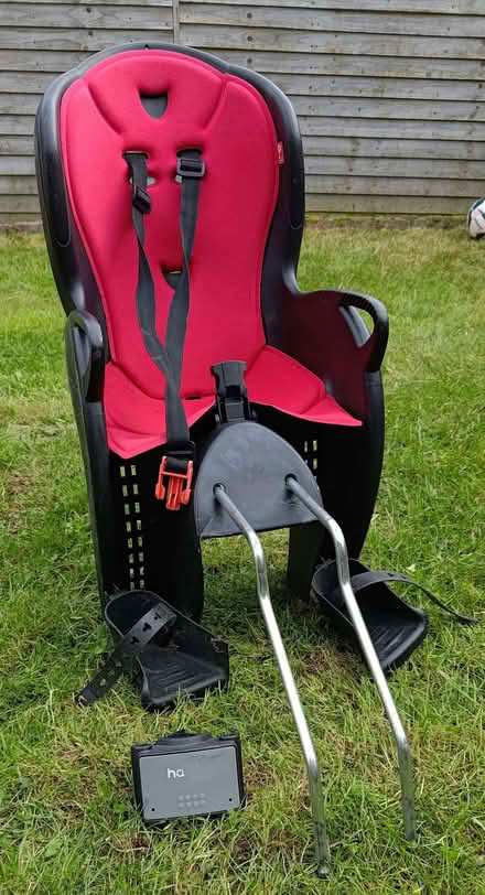 Photo of free Hamax Zenith child bike seat with extra mounting bracket (Malone Lower BT9) #1