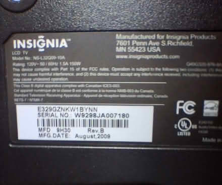 Photo of free 32" Insignia LCD TV (south Arlington Heights) #1