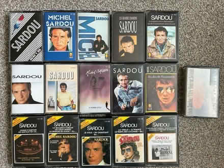 Photo of free Cassettes tapes - Michel Sardou (Jennyfields HG3) #1