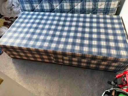 Photo of free 2x single divan beds (De722bg) #3