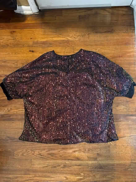 Photo of free Size 4XL Sequined Top (Clason Point Bronx NY) #2