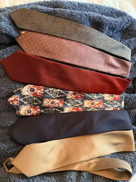 Photo of free 7 x Men's ties, 1 x dressing gown, 8 x caps, 1 x tie rack (Goffs Oak EN7) #3