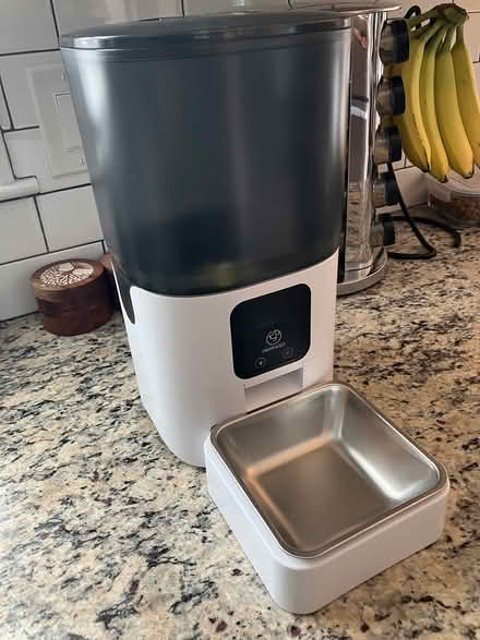 Photo of free Automatic Pet Feeder (Papifeed) (Arlington Heights) #1