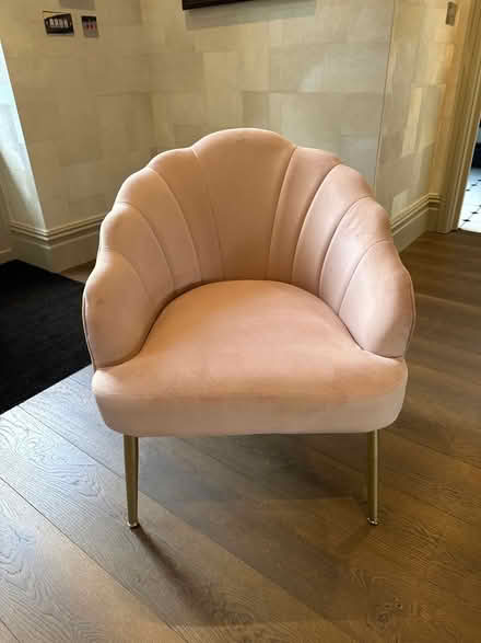 Photo of free Pink Chair (KT12) #1