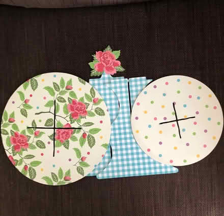 Photo of free 2-tier cardboard cake stand (Stoke Gifford BS34) #4