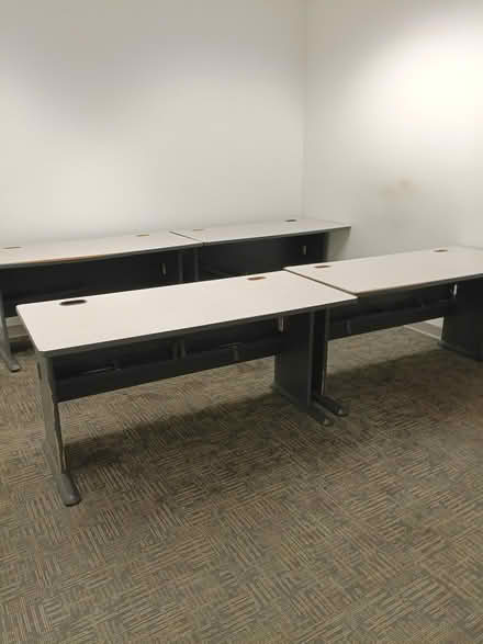 Photo of free desks & free items (Metro Parkway, Fort Myers) #3