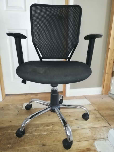 Photo of free Black Mesh Office Chair (Heswall CH60) #1