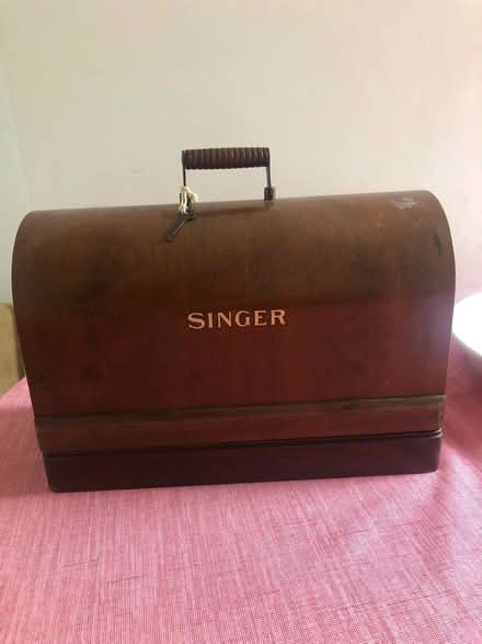 Photo of free Sewing machine (New Hinksey OX1) #1