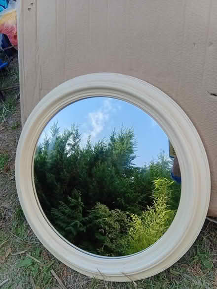 Photo of free circular mirror (Upper oldfield park) #1