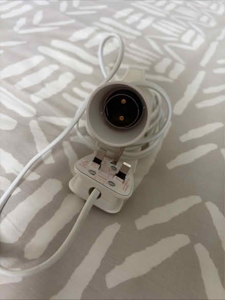Photo of free Clip on light socket (KT13 Weybridge) #4