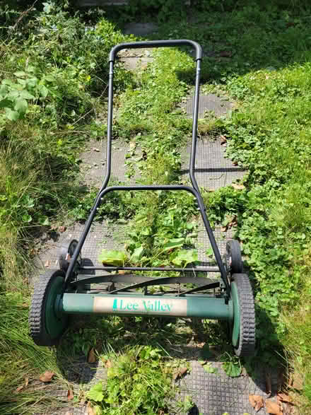 Photo of free 20" Lee Valley Reel Mower (Queensway Terrace North) #1