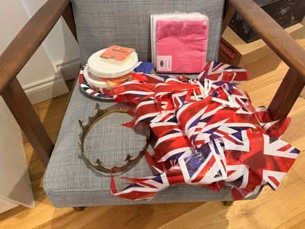 Photo of free British Party Supplies / UK celebration decorations (Highbury N5) #1