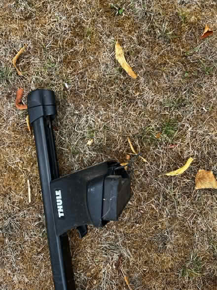 Photo of free Thule roof bars (Orpington BR6) #1