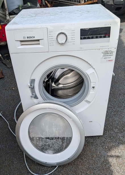 Photo of free Series 4 bosch washing machine (Wistaston CW2) #1