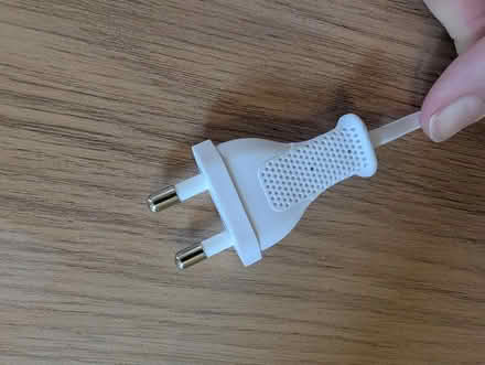 Photo of free Oral B Toothbrush Charger (M8 0RH) #3