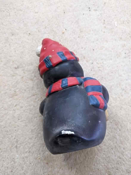 Photo of free Penguin Christmas figurine (Hastings TN34) #2