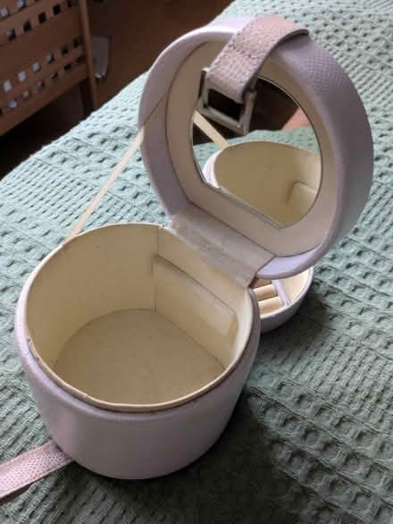 Photo of free Jewellery box (Bexleyheath DA6) #3