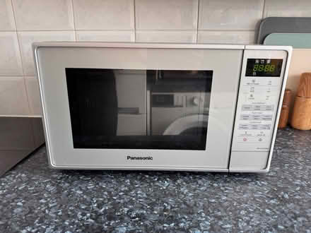 Photo of free Panasonic Microwave Oven NN-K18JMM (West Worthing, BN11) #2