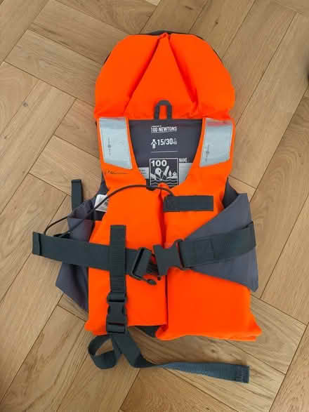 Photo of free Children’s life jacket, 15-30 kg (North Hinksey OX2) #1