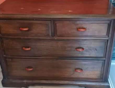 Photo of free Chest of drawers (La12hz) #1